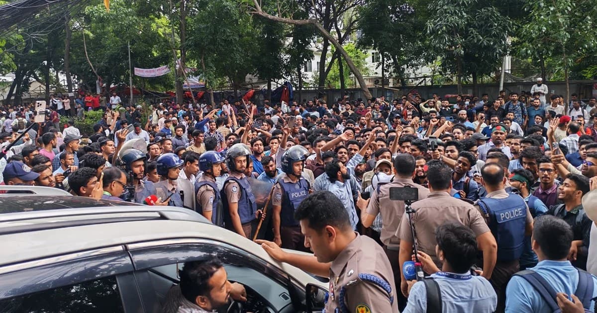 ইপিএস পাস করেও দুই বছরে কোরিয়া যেতে পারেননি ১২ হাজার কর্মী, অটোরোস্টারের দাবিতে বিক্ষোভ